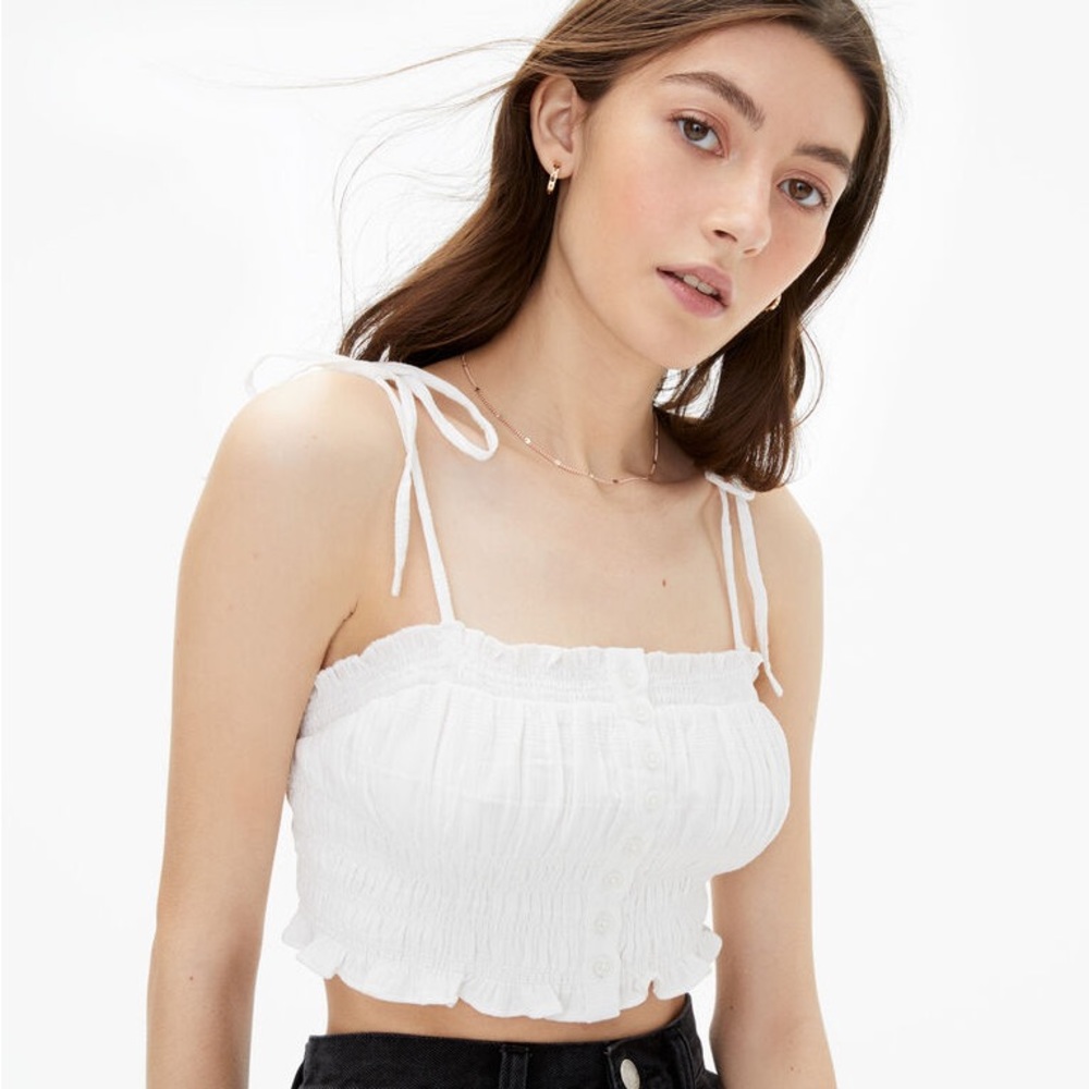 Frilly Shoulder Tie Crop